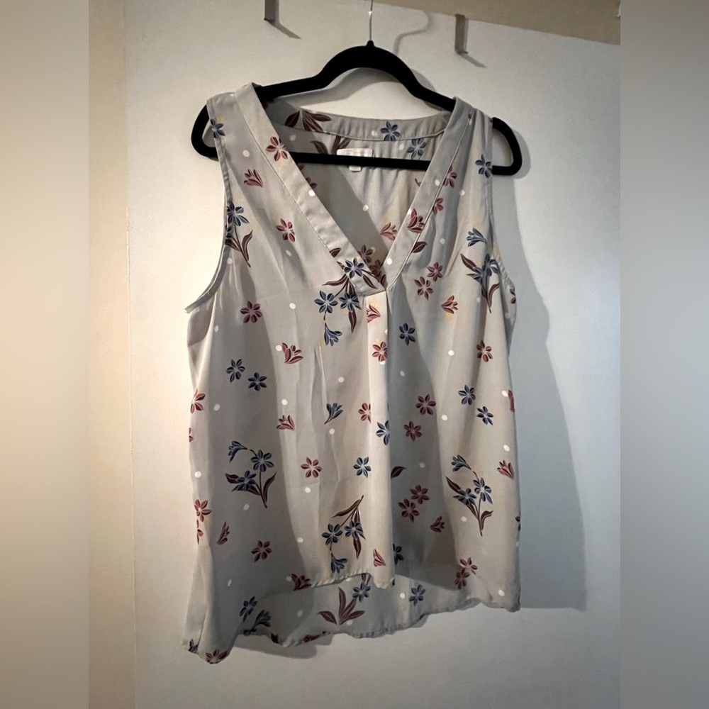 Floral grey sleeveless top